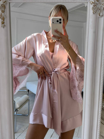 Blummer Robe