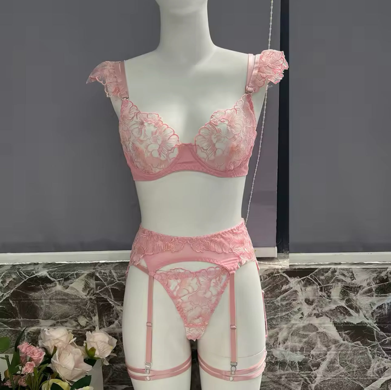 Aveline Lingerie Set