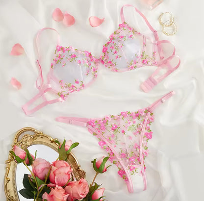 Rose Lingerie Set